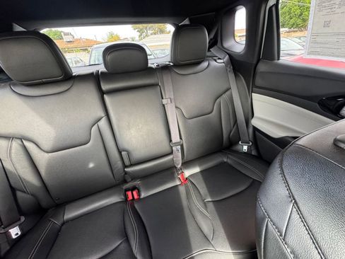 Used 2025 Jeep Compass Limited image 37