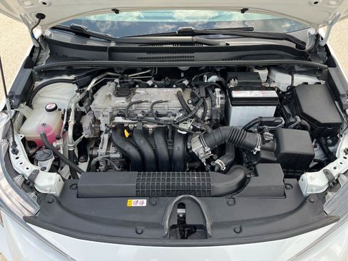Used 2021 Toyota Corolla LE FWD image 36