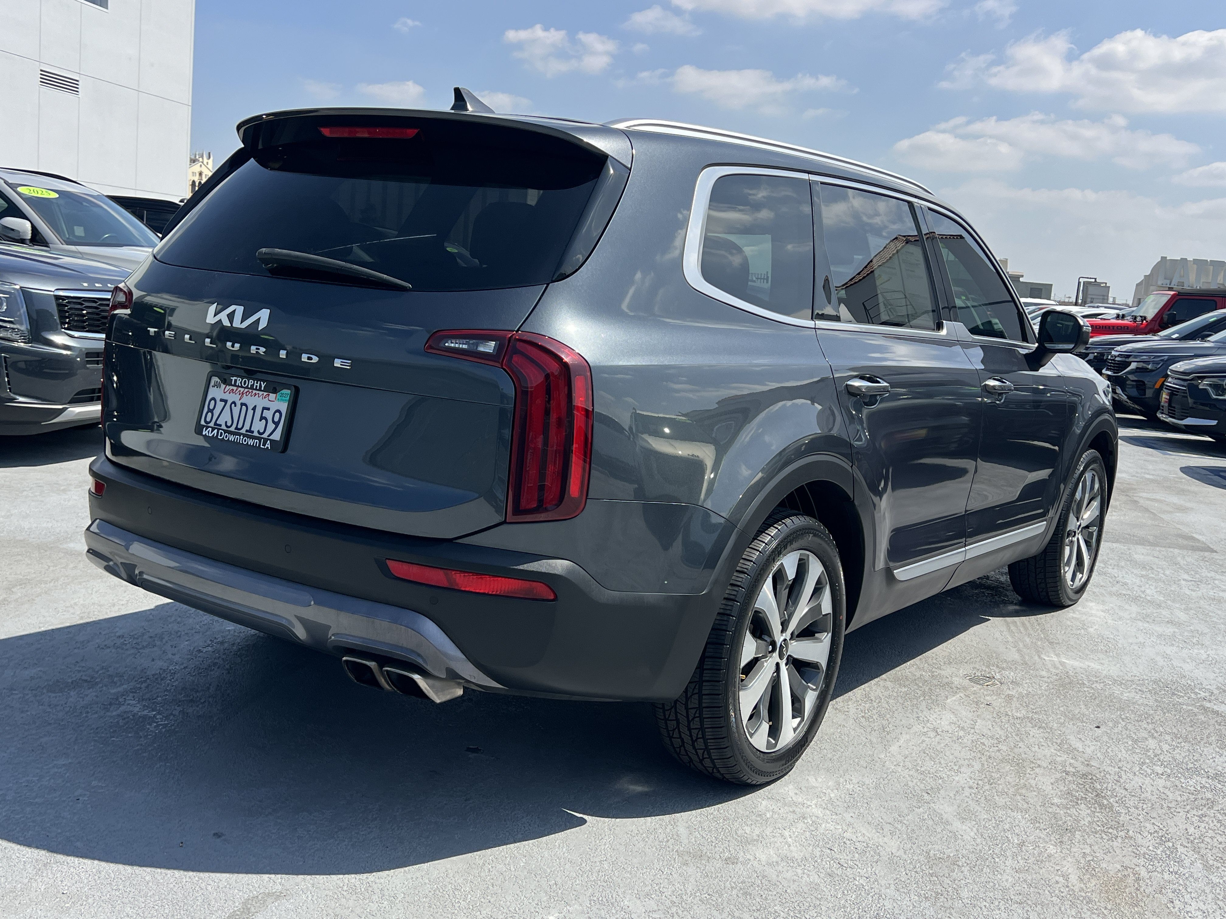 Used 2022 Kia Telluride S FWD image 7