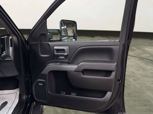 Used 2015 Chevrolet Silverado 2500 LTZ AWD/4WD image 17