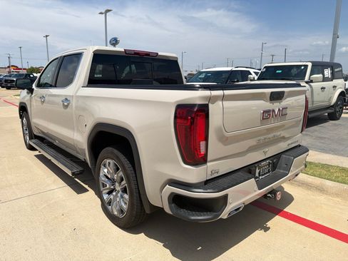 Used 2026 GMC Sierra 1500 Denali w/ Denali Reserve Package AWD/4WD image 9