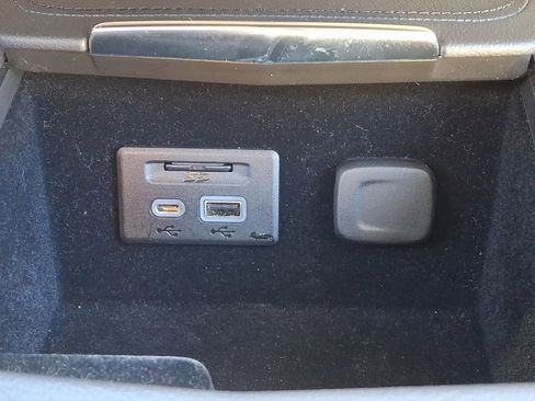 Certified 2022 Cadillac XT4 Luxury w/ Cold Weather Package image 26