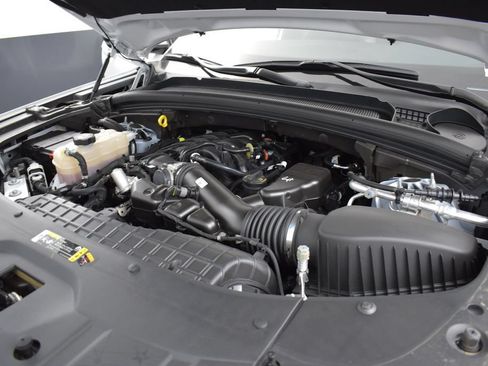 Used 2025 Jeep Grand Cherokee Altitude AWD/4WD image 20