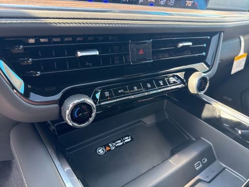 New 2026 Chevrolet Suburban Premier w/ Sun And Tow Package image 32