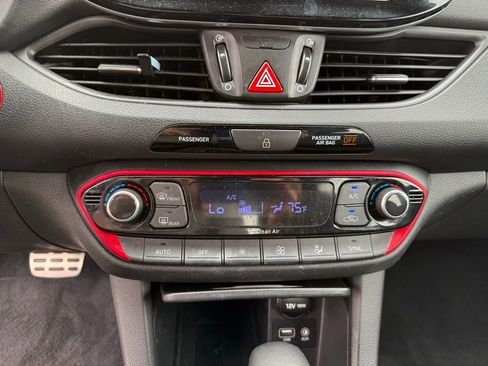 Used 2018 Hyundai Elantra GT Sport w/ Sport Tech Package 04 image 19