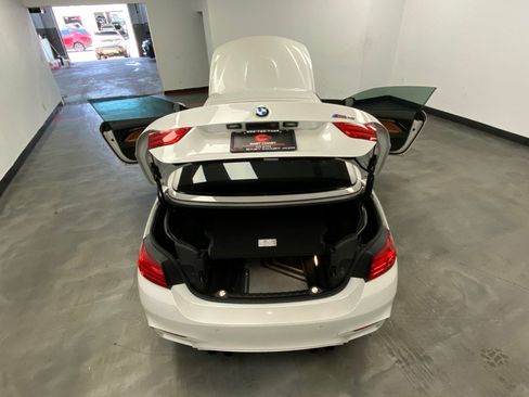 Used 2016 BMW M4 Convertible RWD image 53