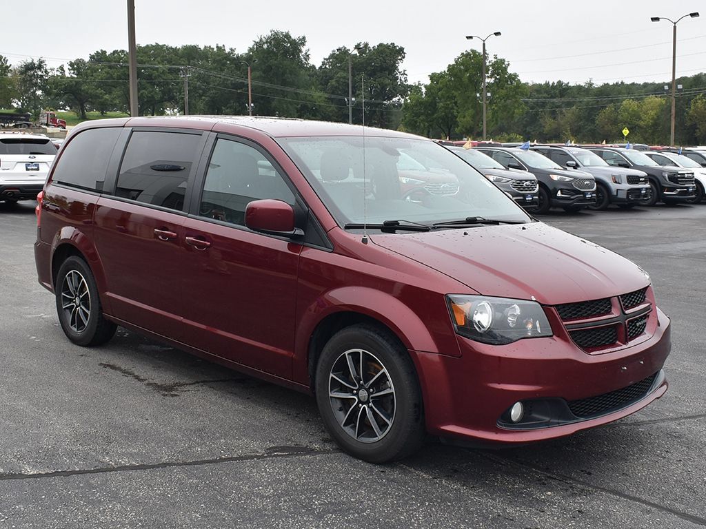Used 2025 Chrysler Pacifica Limited FWD image 3