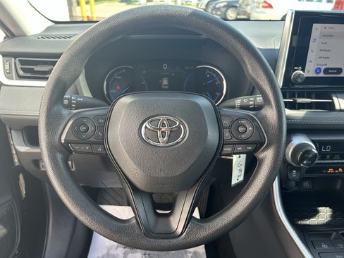 Certified 2025 Toyota RAV4 LE AWD/4WD image 21