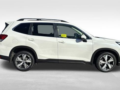 Used 2021 Subaru Forester Limited image 10