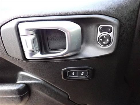 Used 2024 Jeep Wrangler Unlimited w/ Convenience Group AWD/4WD image 11