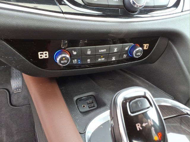 Used 2020 Buick Enclave Avenir w/ Avenir Technology Package AWD/4WD image 24