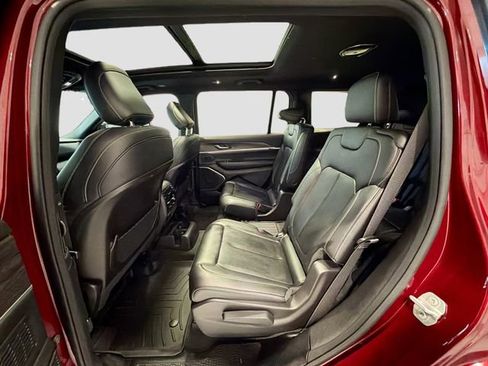 Used 2025 Jeep Grand Cherokee L Limited w/ Black Appearance Package image 22