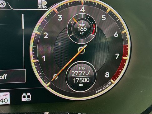 Certified 2021 Bentley Flying Spur V8 image 13