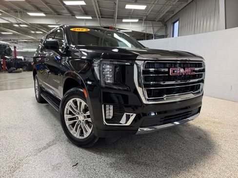 Used 2023 GMC Yukon SLT w/ SLT Premium Package AWD/4WD image 1