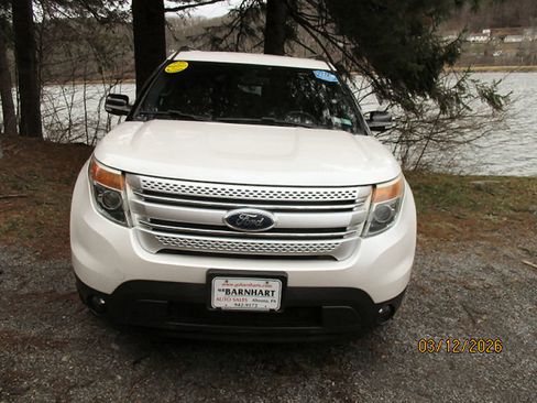 Used 2015 Ford Explorer XLT w/ Equipment Group 202B image 5