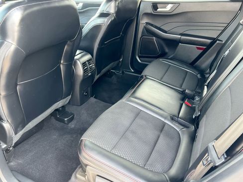 Used 2023 Ford Escape ST-Line AWD/4WD image 18