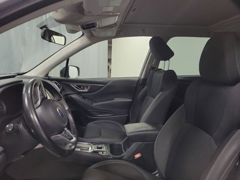 Used 2020 Subaru Forester Premium image 13