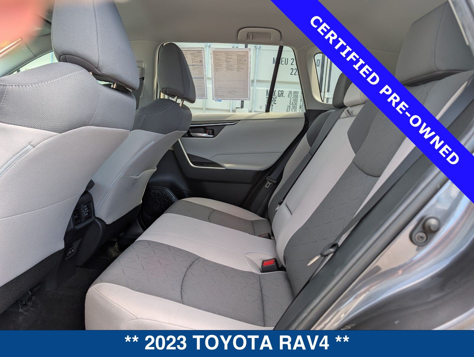 Used 2023 Toyota RAV4 XLE FWD image 15