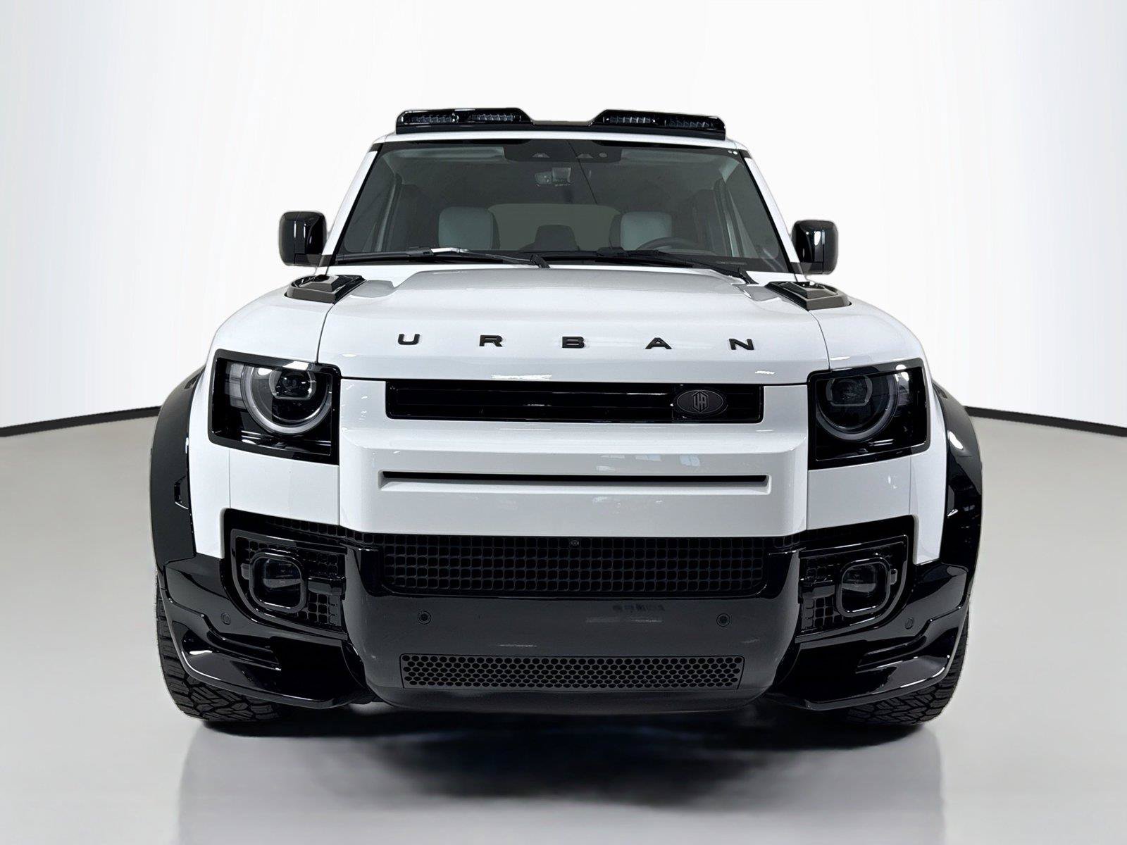 Used 2026 Land Rover Defender 110 X-Dynamic SE AWD/4WD image 10