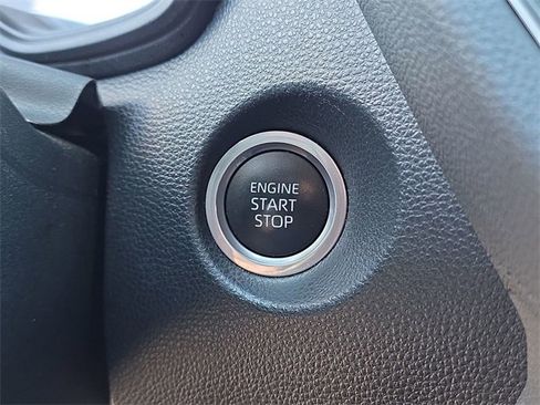 Used 2023 Toyota Corolla Cross LE image 33