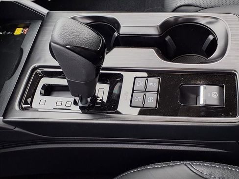 New 2026 Subaru Outback Touring XT image 9