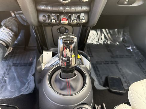 Used 2021 MINI Cooper S w/ Signature Upholstery Package image 26