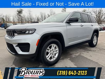 Used 2023 Jeep Grand Cherokee Laredo