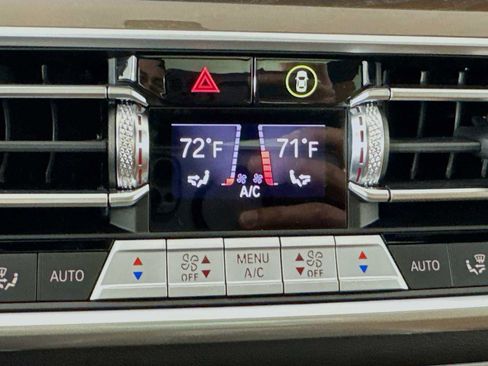 Used 2023 BMW X5 xDrive40i w/ Executive Package image 17