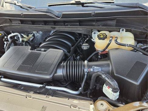 Used 2023 Cadillac Escalade Sport Platinum RWD image 21