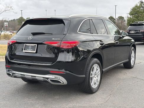 Used 2023 Mercedes-Benz GLC 300 4MATIC image 3