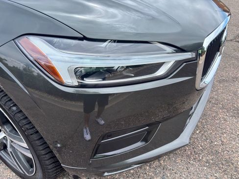 Used 2019 Volvo XC60 T6 Momentum w/ Multimedia Package AWD/4WD image 14