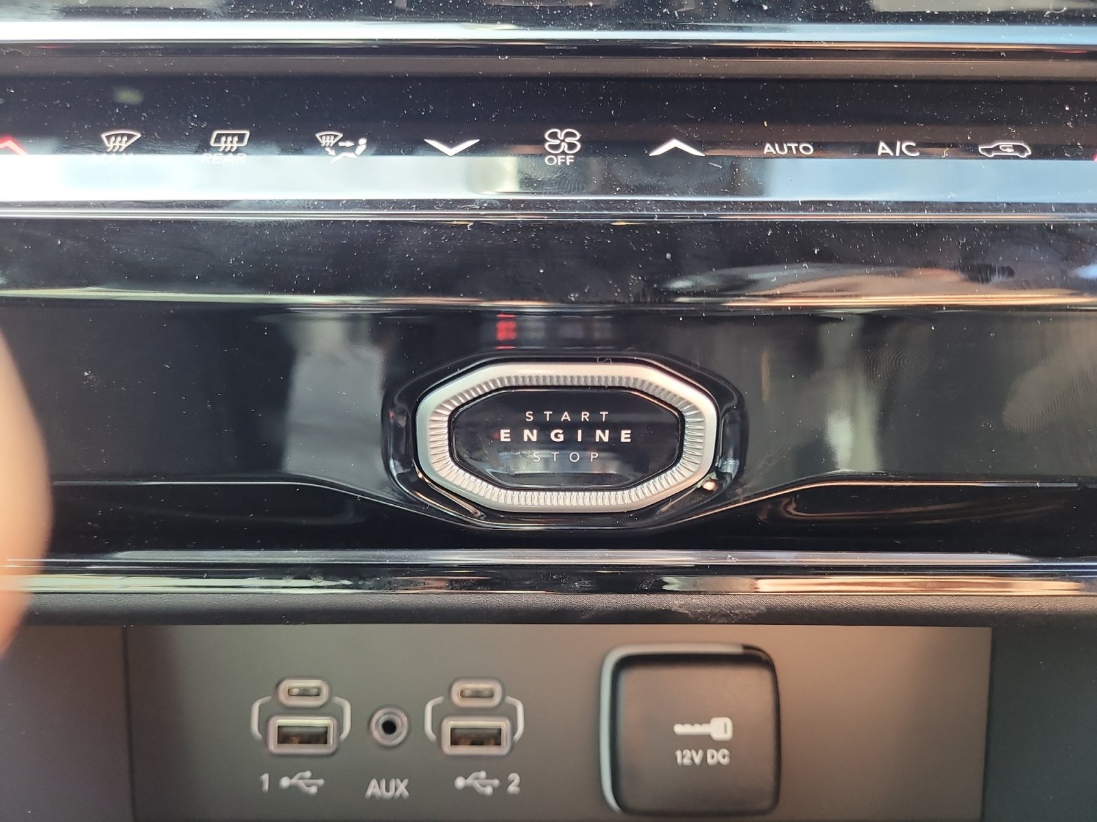 New 2026 Jeep Grand Cherokee Altitude AWD/4WD image 30