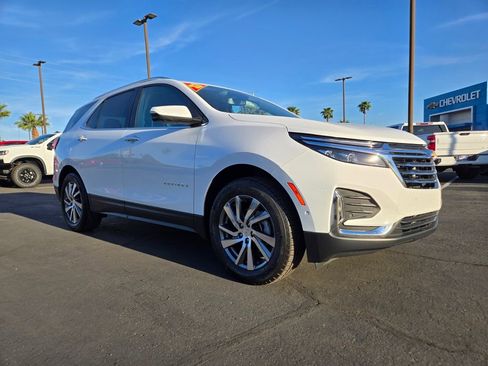 Used 2023 Chevrolet Equinox Premier AWD/4WD image 1