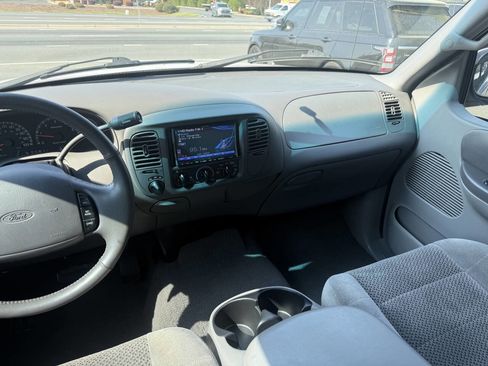 Used 2002 Ford F150 XLT image 19