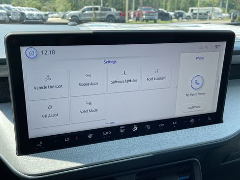 New 2025 Ford Maverick XLT w/ XLT Luxury Package image 24