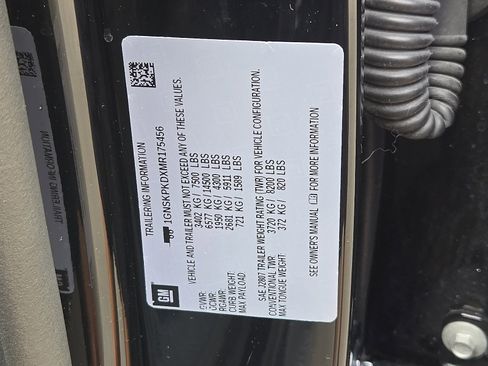 Used 2021 Chevrolet Tahoe Z71 w/ Z71 Off-Road Package image 26