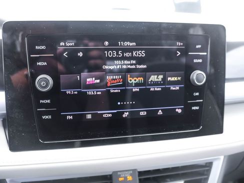 Used 2025 Volkswagen Taos SE image 20