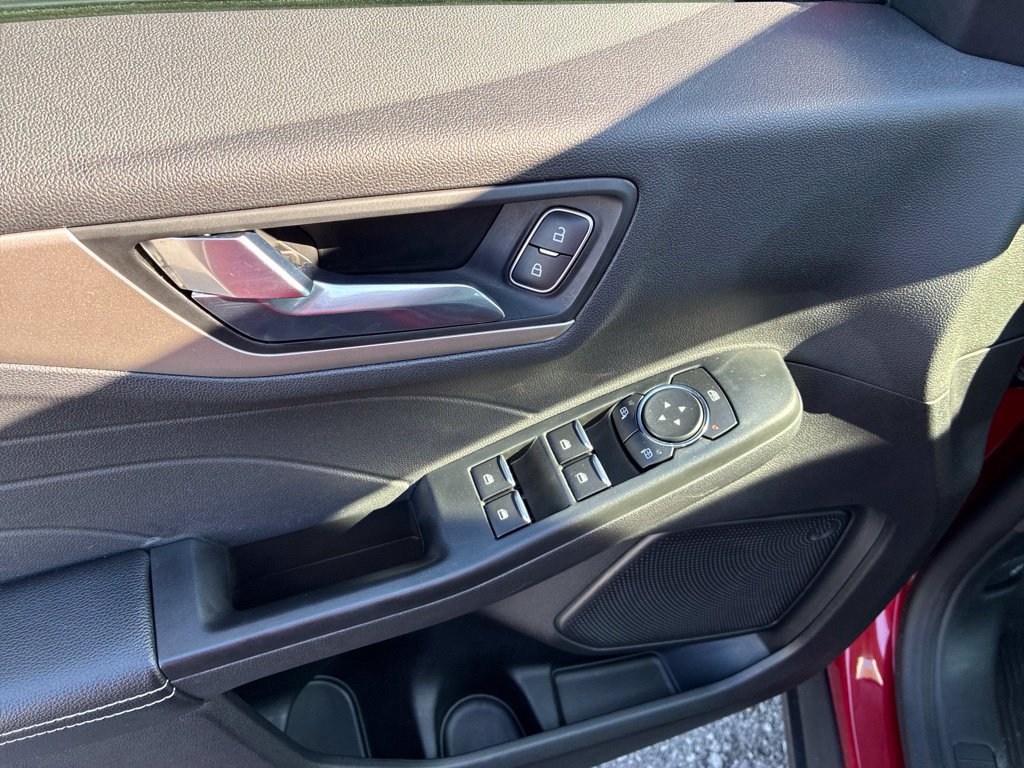 Used 2022 Ford Escape SEL AWD/4WD image 39