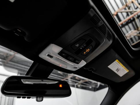 Used 2017 BMW 330i Sedan image 25