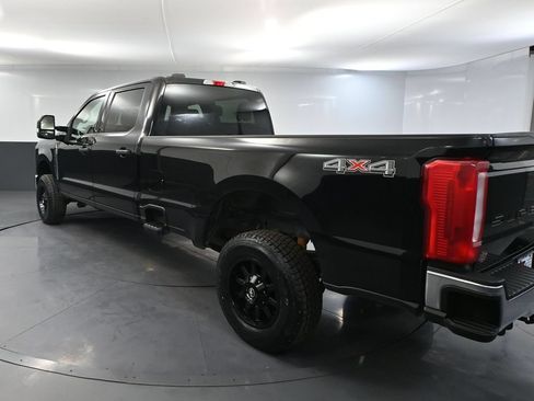 Used 2023 Ford F350 XLT AWD/4WD image 8