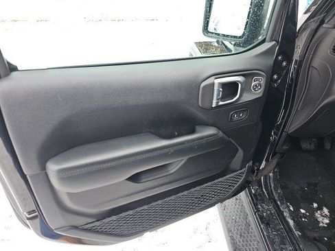 Used 2023 Jeep Wrangler Unlimited Sahara image 20