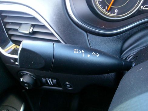 Used 2019 Jeep Cherokee Overland w/ Trailer Tow Group image 21