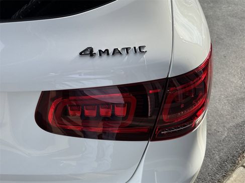 Certified 2022 Mercedes-Benz GLC 300 4MATIC image 37