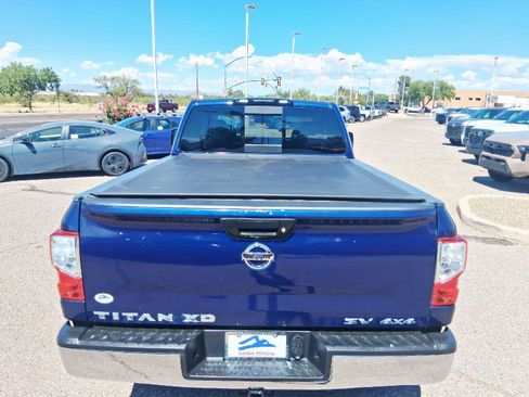 Used 2017 Nissan Titan SV AWD/4WD image 5