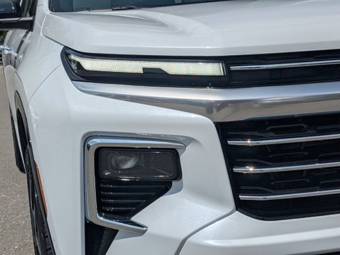 New 2026 Chevrolet Traverse High Country w/ LPO, Floor Liner Package FWD image 10