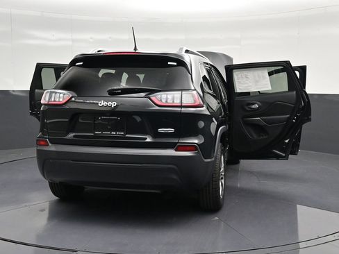 Used 2019 Jeep Cherokee Latitude Plus FWD image 39