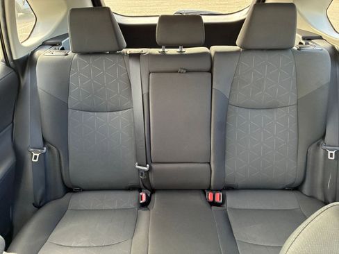 Used 2025 Toyota RAV4 XLE image 38