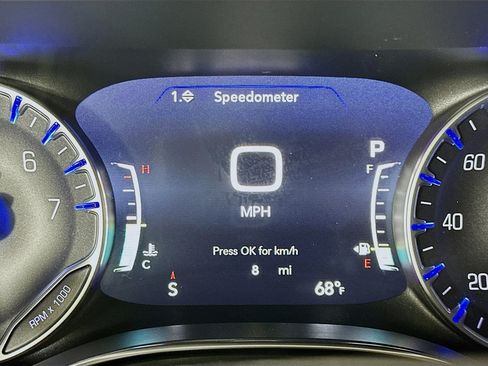 New 2026 Chrysler Pacifica Limited w/ Uconnect Theater Family Group FWD image 11