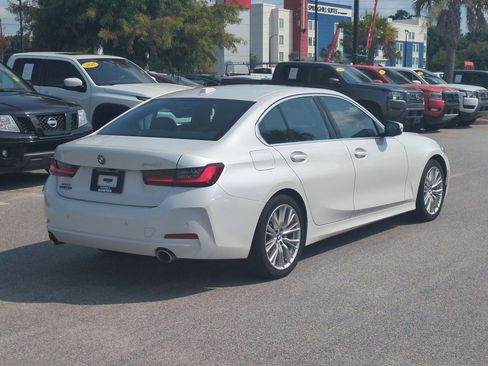 Used 2024 BMW 330i Sedan RWD image 4
