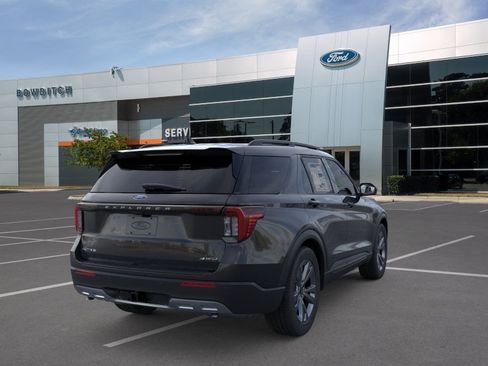 New 2026 Ford Explorer Active w/ Active Comfort Package AWD/4WD image 8